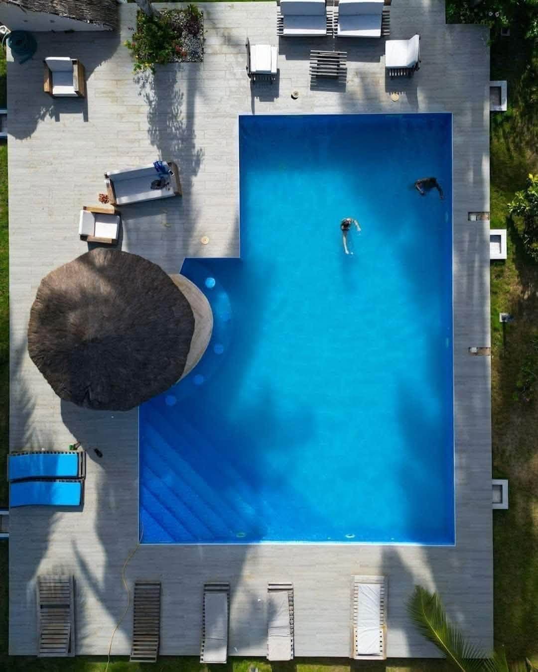 AURA